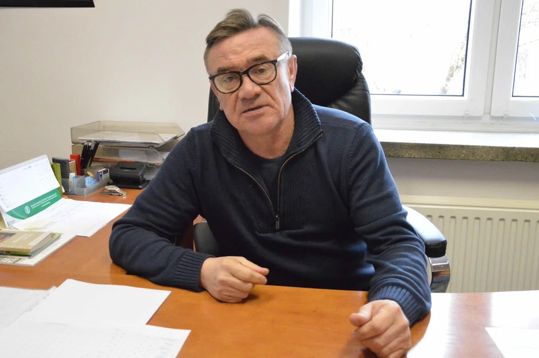 Propeertys's tweet photo. ❗️To jest Andrzej Kardasz z PiS który przeszedł operację w szpitalu który oficjalnie był zamknięty Koszty z tym związane poniosło państwo mimo iż była to operacja prywatna której koszt szacuje się na 500.000 złotych ❗️ https://t.co/P80reklhtL