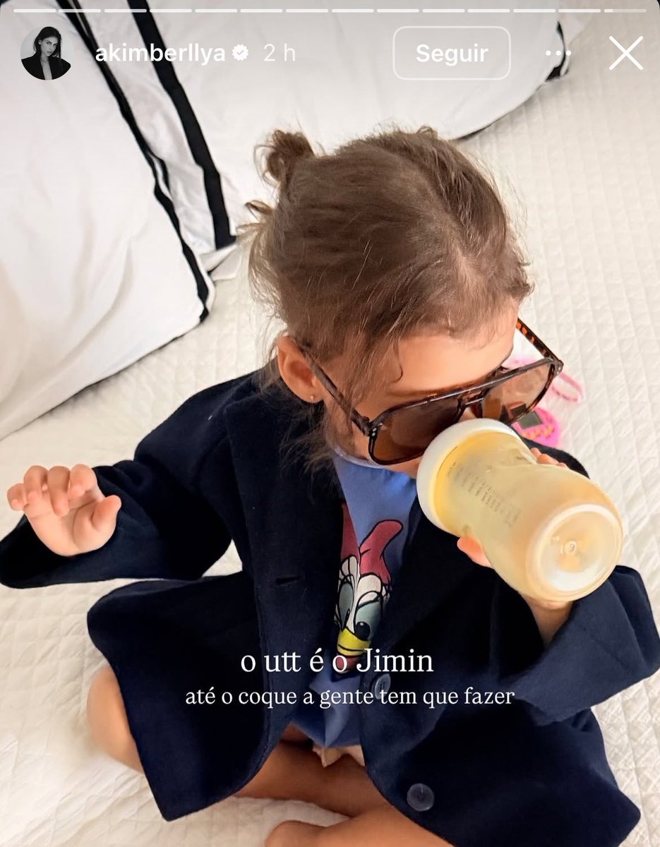 PJiminSupportBR's tweet photo. Jimin só para baixinhos!!❤️

A modelo e influenciadora Amanda Kimberlly compartilhou em seus stories no Instagram uma foto de sua filha revelando que ela é jimina!

“O utt é o Jimin, até o coque a gente tem que fazer.” https://t.co/x4Fewg7xWX