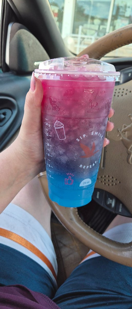 AccursedPrincex's tweet photo. I love when my drinks are pretty 🩷🩷🩷 https://t.co/rMxJ6Eo2Of