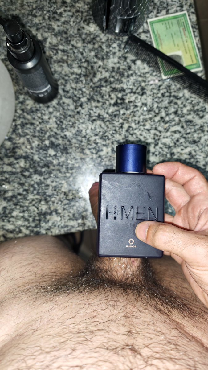 MascaradodaSP's tweet photo. Alguém mais usa esse perfume? 
Wataa 

#novinhodot #PINTOSAWARDSㅤ https://t.co/jQKeW6X68O