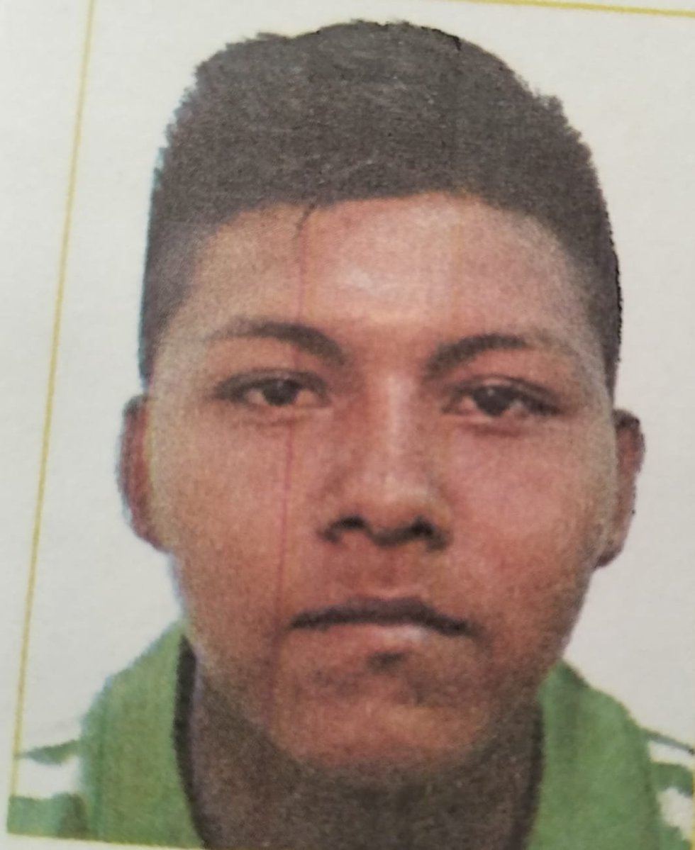 decentroDES's tweet photo. #DePÍs| La @FGR_SV informa que cinco miembros de la MS-13 fueron condenados a 50 años de cárcel, cada uno, por el delito de feminicidio agravado en perjuicio de una menor de edad ocurrido en diciembre del 2017, en el distrito de Santiago Nonualco, en #LaPazCentro.
📸 Cortesía FGR https://t.co/w6od1yjXyN