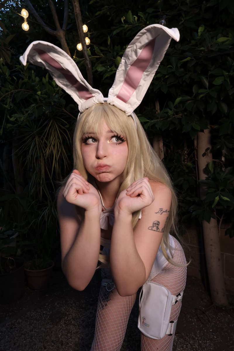 emivcos's tweet photo. Cant wait to go back to con again😭🤧 https://t.co/ryS2A4yFZB