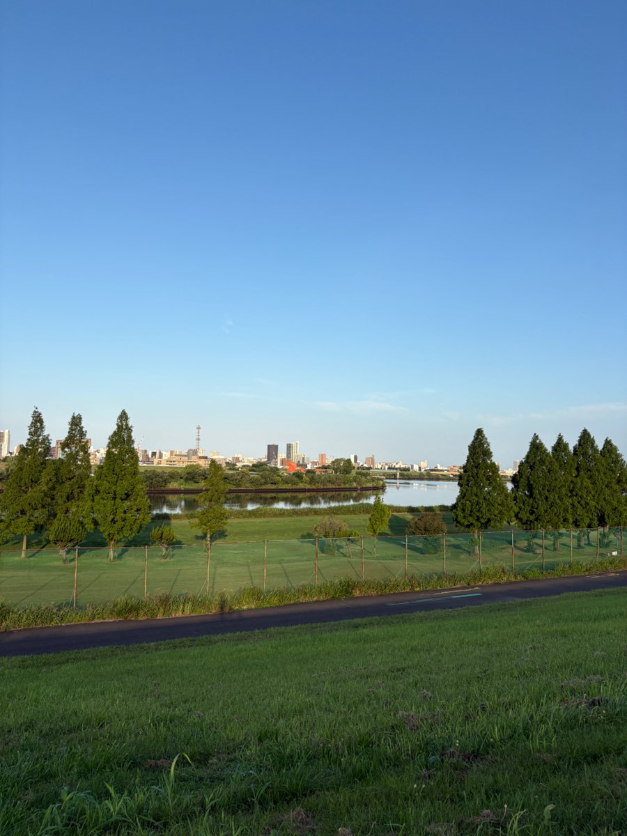 ItoRyozo's tweet photo. #荒川
#早朝
#自国民を在留外国人から守ろう世界連盟 https://t.co/uGzv6oPvax