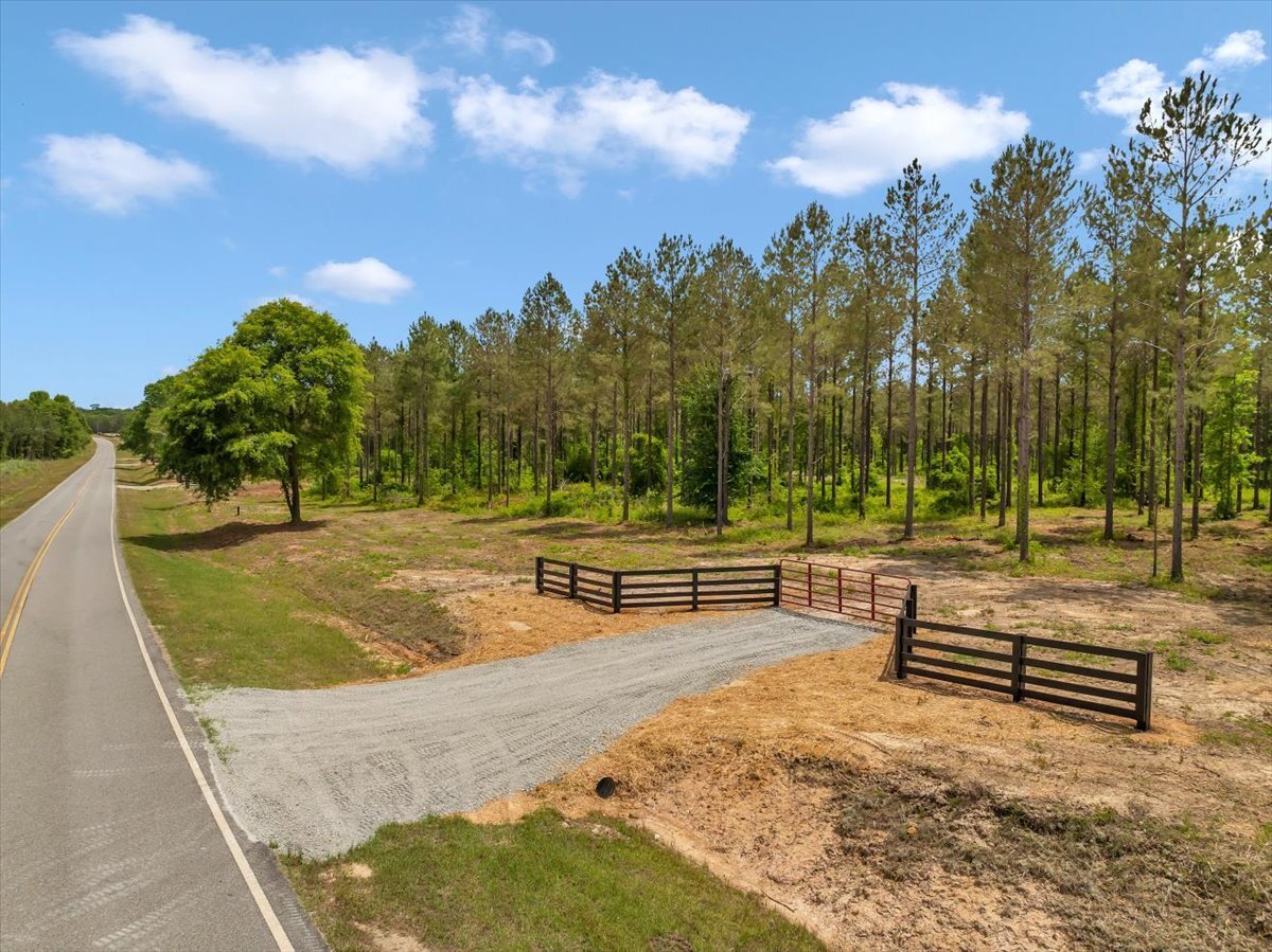 RaydientRural's tweet photo. Bluewater in Laurens County, GA offers lots ranging from +/-3 to +/-17 acres. From a few acres to several, this community gives you options to bring your rural dreams to life.

Explore Bluewater:
https://t.co/Wti1LKyj4y https://t.co/kNxHT0qXBE