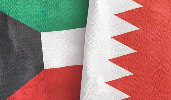 Asem22mo's tweet photo. إلى اهلنا في البحرين والكويت، نسأل الله أن يحفظكم جميعًا. يرجى أخذ الحيطة والحذر.

الجيش الأمريكي يقصف إيران حالياً .. وكالعادة، سيترك قادة الحرس الثوري الجبناء السفن الأمريكية التي تقصفهم والتي تبحر على مرمى حجر من شواطئ إيران، ويذهبون لقصفكم.

حفظ الله البحرين والكويت وأهلهما من كل سوء، ولعن الله قادة الحرس الثوري الجبناء.