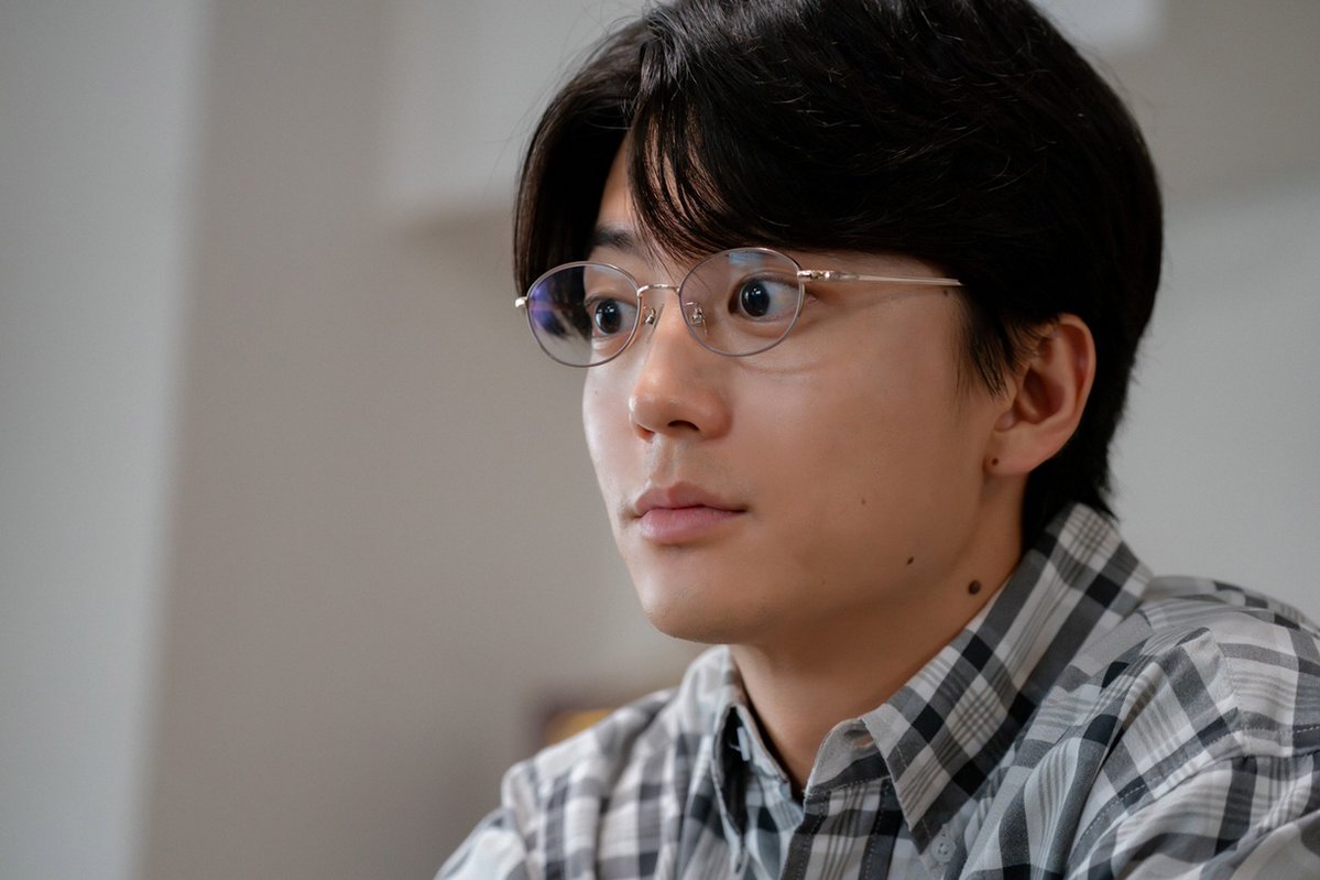 thetvjp's tweet photo. #早見あかり“タキ”への思いを
抑え込む #伊藤健太郎“レイ”
そんな中、タキは
体調を崩したレイに特製スープを作る
＜#一緒にごはんをたべるだけ＞

▼記事の続きはこちら
https://t.co/eLqvUbzzx7

#岸明日香 #久場音葉 @taberudake_tx https://t.co/CFP5wVGFQH