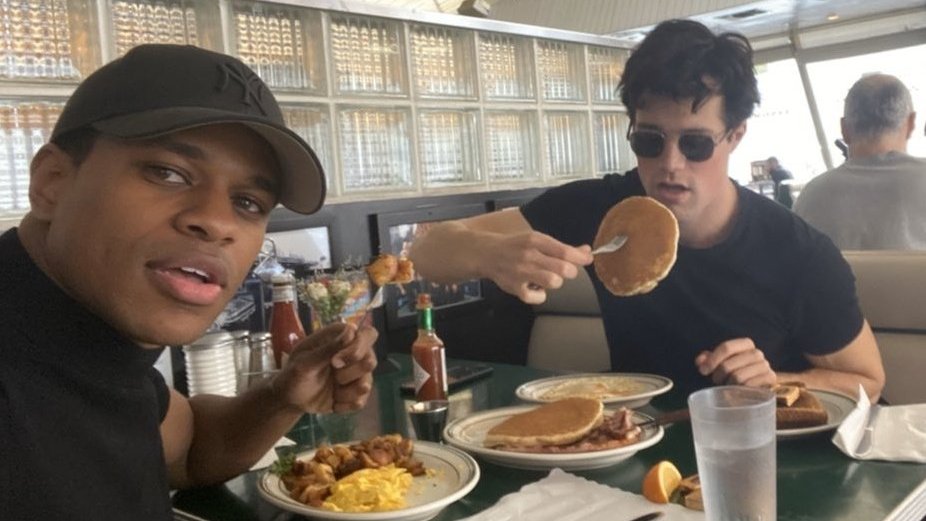 buckIeydiaz's tweet photo. the fact that they were like the best ship of all time at one point https://t.co/PxbzvF0Ely