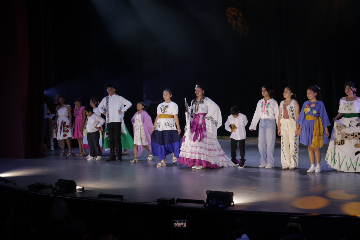 VinculaCultura's tweet photo. En una celebración que conjuntó disciplina, convivencia y creatividad, infancias y juventudes demostraron que siempre es posible volar en comunidad con las alas de las artes y la cultura. https://t.co/1LbPETjrfF
