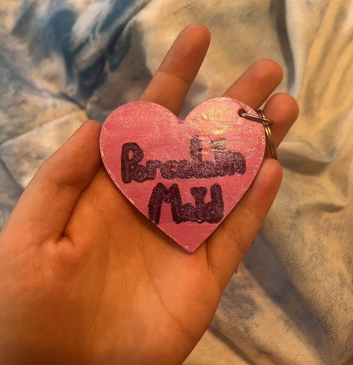 Rand0_Clown's tweet photo. the pictures such but ive made a cute little VERY sparkley charm :3 #PorcelainMade https://t.co/o9rxqJDKY4
