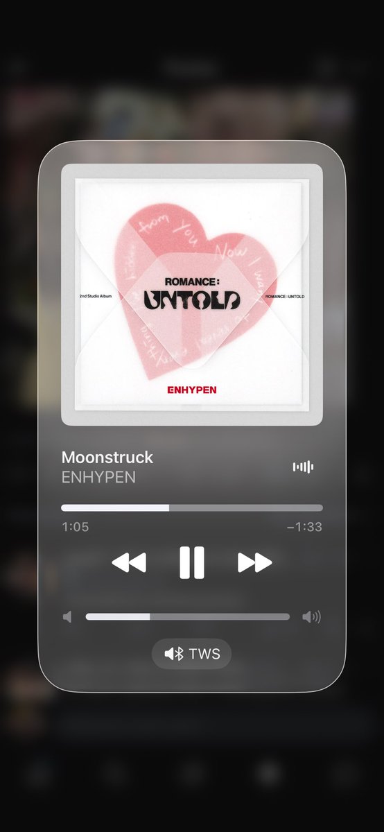 J4KESMERALD's tweet photo. Escutando AQUELA música pensando NAQUELE dia https://t.co/9aKNgRsWXU