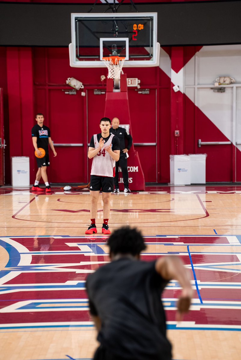 lmulionsMBB's tweet photo. Midweek Practice Flicks 📸 https://t.co/4RpNzNc5k1