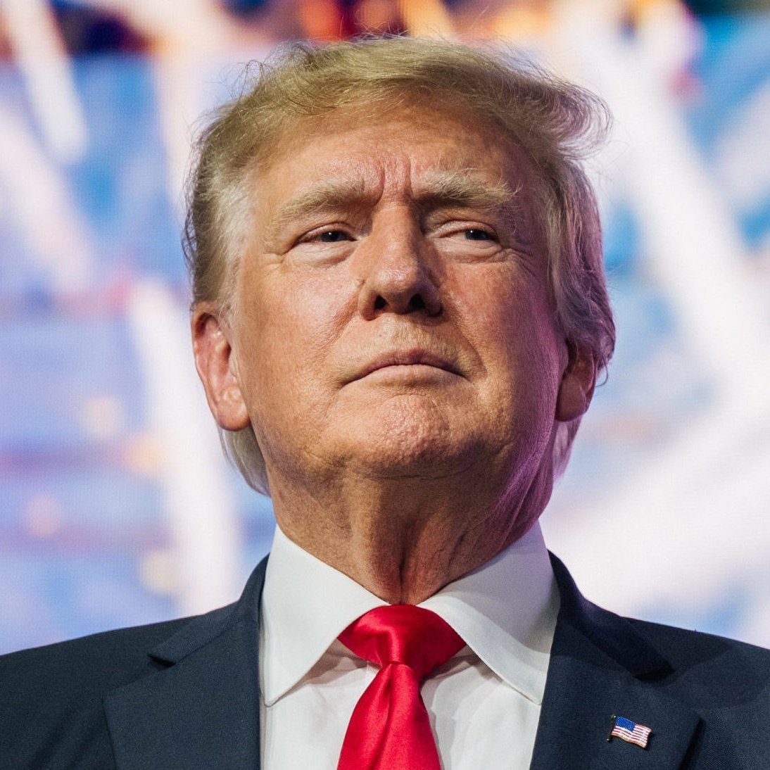 bpthaber's tweet photo. Donald Trump: (Nato Zirvesi hk.)

“Odada bana gösterilen saygı ve sevgiyi görmeliydiniz. ‘Seni seviyoruz’ dediler. 

Bunu söyleyenler yetişkin insanlar. Güzel değil mi? Belki de beni etkilemeye çalışıyorlardır.” https://t.co/ecZI1FMMbs