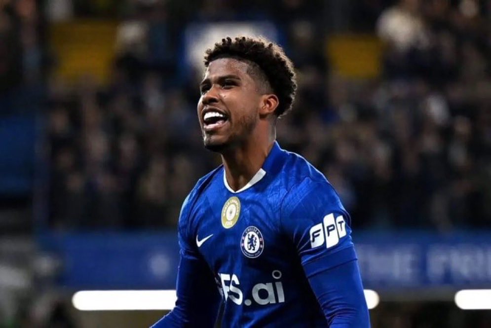 StatmanDave's tweet photo. Andrey Santos won 67.8% of his ground duels in the Premier League last season, the best rate of any midfielder in the competition.

MUFC bound? 👀 https://t.co/JltbrTwMjj