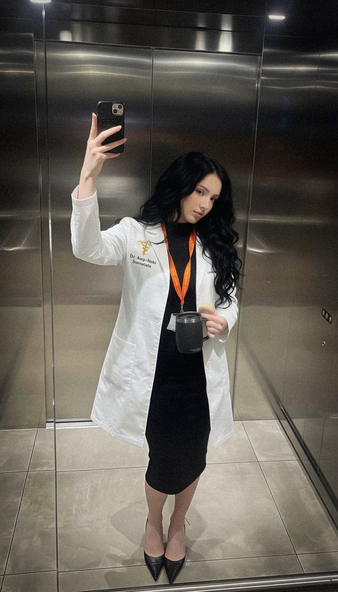 pholdertype's tweet photo. Oggi ho rappresentato l'ASI in una facoltà di medicina per presentare uno dei progetti che abbiamo sviluppato nel campo della medicina aerospaziale. È stata un'incredibile opportunità per condividere un po' della ricerca che abbiamo condotto, ( + ) https://t.co/zj5J9hUsJw