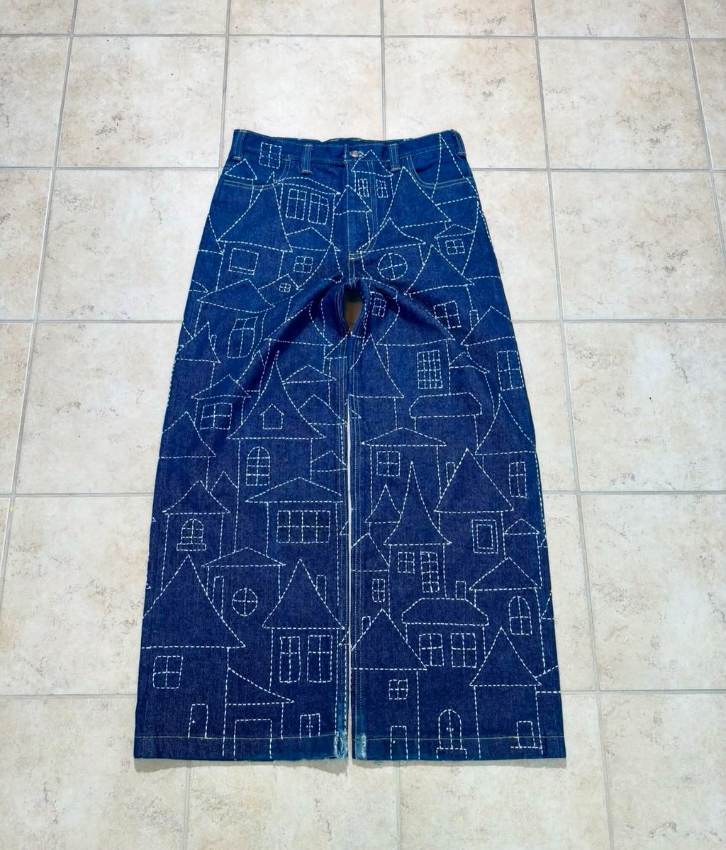 mciverrr's tweet photo. Hand stitched projects https://t.co/mHngUHMMd1
