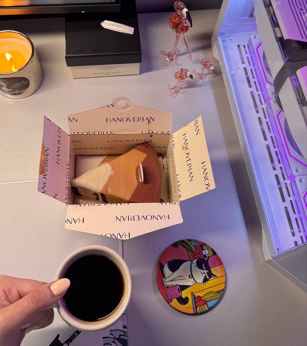OuchPew's tweet photo. Look at my cute coaster . https://t.co/8a7Xa5CgsO