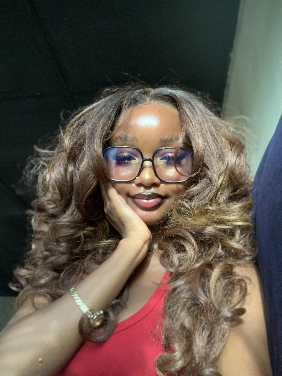 thee_vinee1's tweet photo. …four eyes.. https://t.co/CZ3pDfLiYu