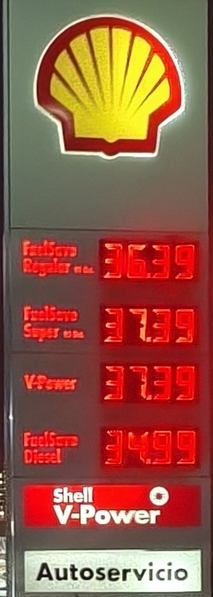 el_incomodo88's tweet photo. @BArevalodeLeon Puta, ni dos semanas duraron los Q2 mil millones de "subsidio" para la gasolina ⛽ 
Son unos hijueputas ineptos https://t.co/QHJAQB6Wjz