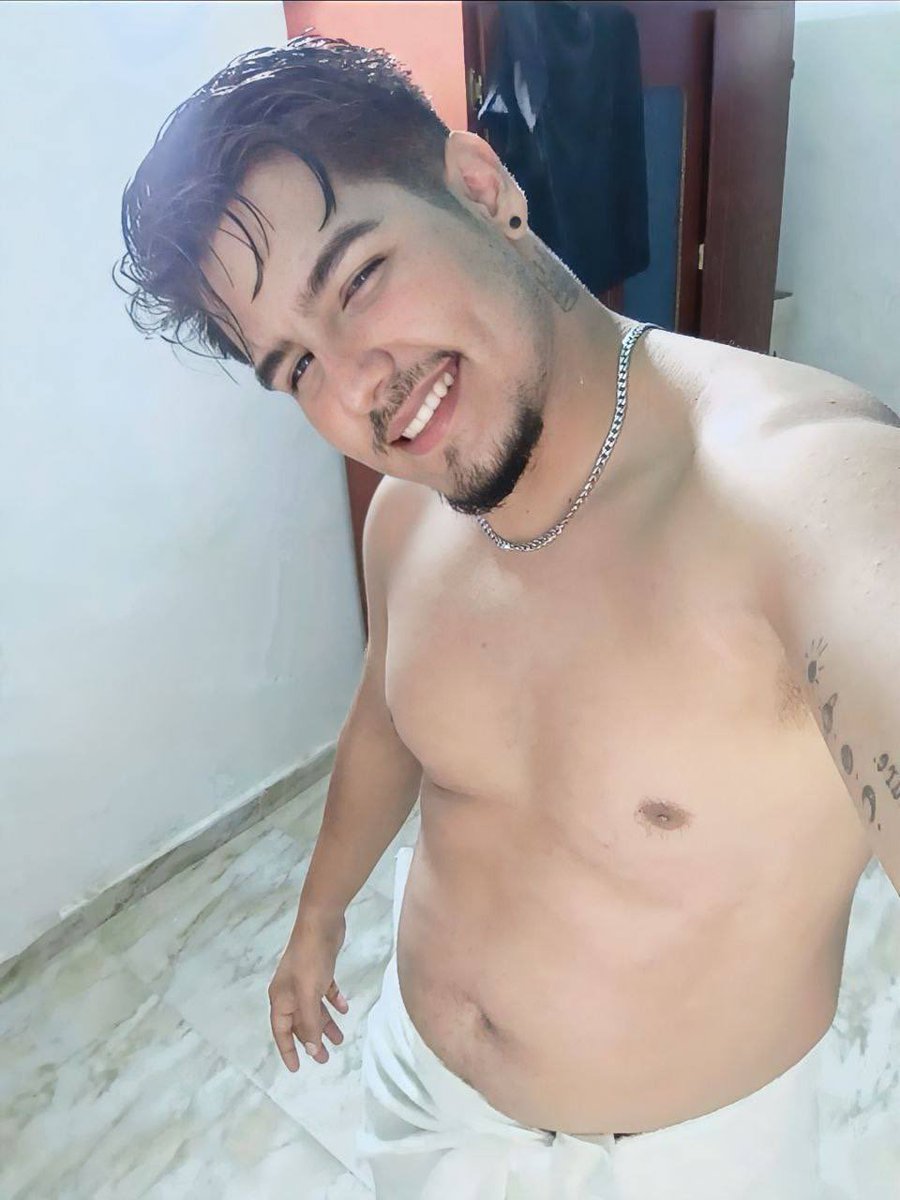 tonnyn20's tweet photo. Hola chicos https://t.co/7QajBXY3WO