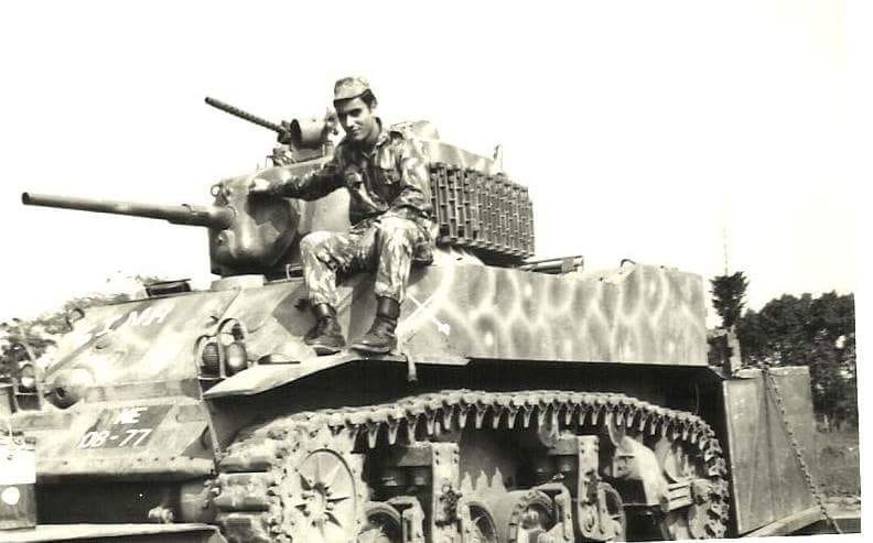 trip_to_valkiri's tweet photo. Portuguese M5A1 Stuart light tank in Africa, 1960s. Portugal received around 70 M5 light tanks from France and Canada in the 1950s. https://t.co/sYk9T58yZH