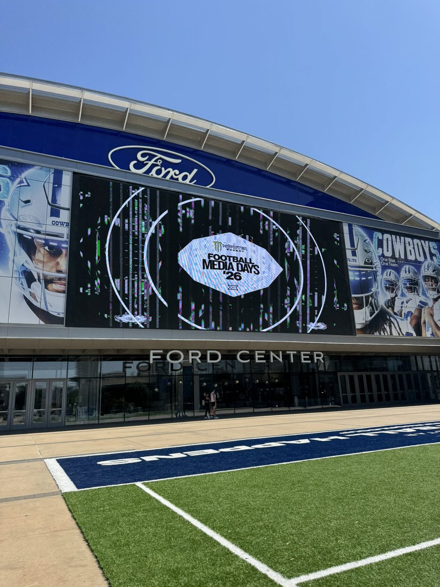KWCHTejay's tweet photo. Football!
In Frisco, Texas today for Big 12 Media Days as both #KUFBall and #KStateFB are speaking today. Follow along on @KWCH12! 🤠 https://t.co/w3JxY6lWLn