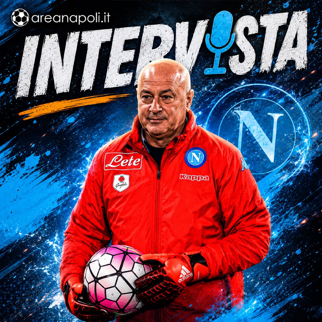 areanapoliit's tweet photo. 🧤 "Basta con i #portieri mediocri". Luciano #Tarallo sicuro: #Musso non fa al caso del @SSCNapoli.
L'ex preparatore dei portieri del club azzurro si è raccontato a Francesco #Manno di #AreaNapoli, indicando i profili a suo avviso più adatti per "fare il salto di qualità".
LEGGI QUI ➡️ https://t.co/KbLW2NLpDN
🤔 E tu, invece, chi vorresti vedere come portiere del Napoli nella prossima stagione?