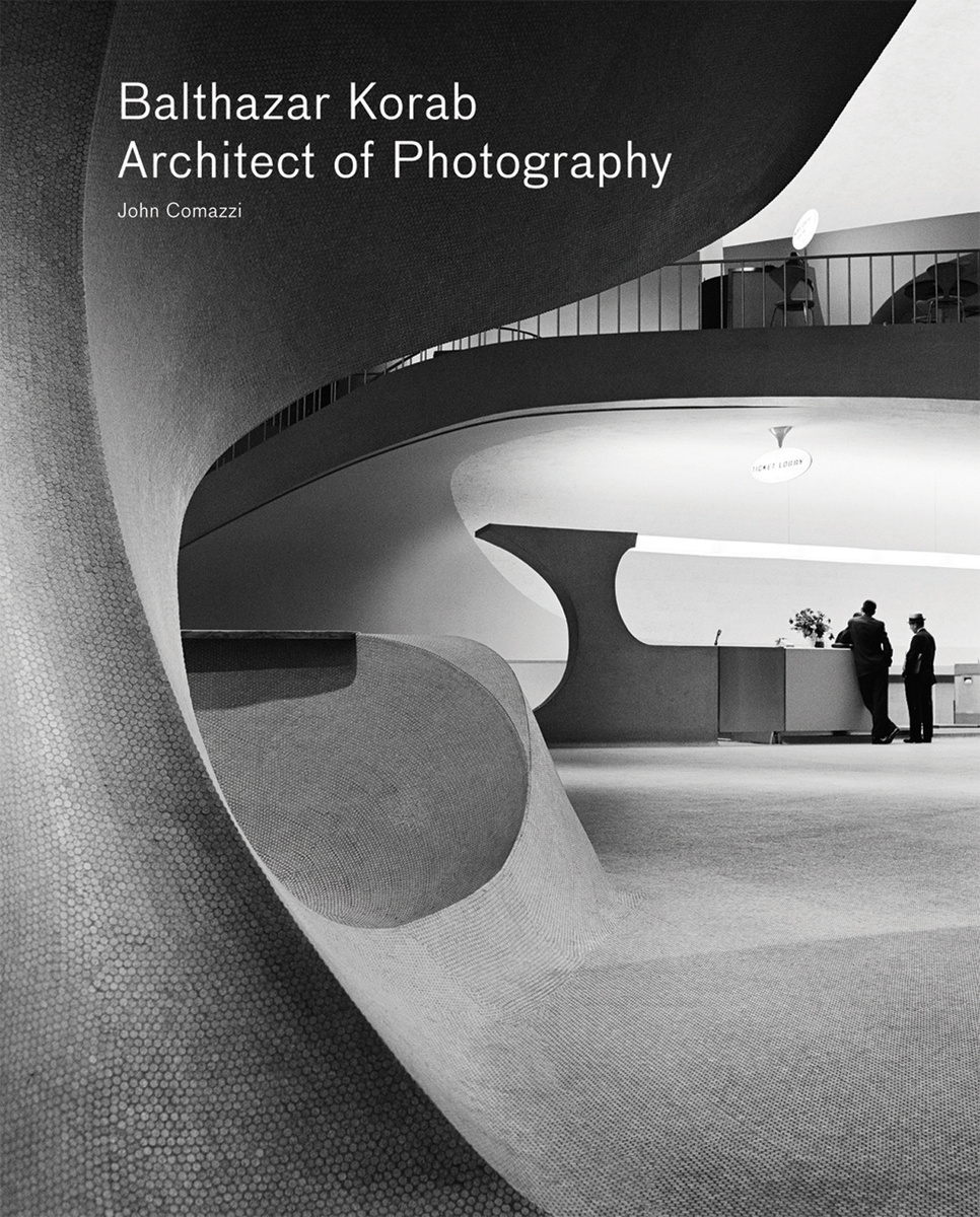 A13Docmo's tweet photo. Buena parte del éxito de la arquitectura moderna la debemos a sus medios de difusión, y particularmente a fotógrafos como Balthazar Korab (1926-2013), que entendieron la lógica tras el punto, la  línea, el plano y el volumen en sus formas. https://t.co/F8DUsJHQIn