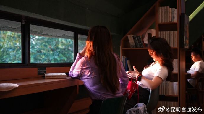 srkntbn's tweet photo. Just finished the new indie drama The Last Library—its quiet, gut-punch storytelling and stellar lead performances hit way harder than I expected. A must-watch for anyone who loves stories about holding onto what matters. https://t.co/uGYbeEuhx2