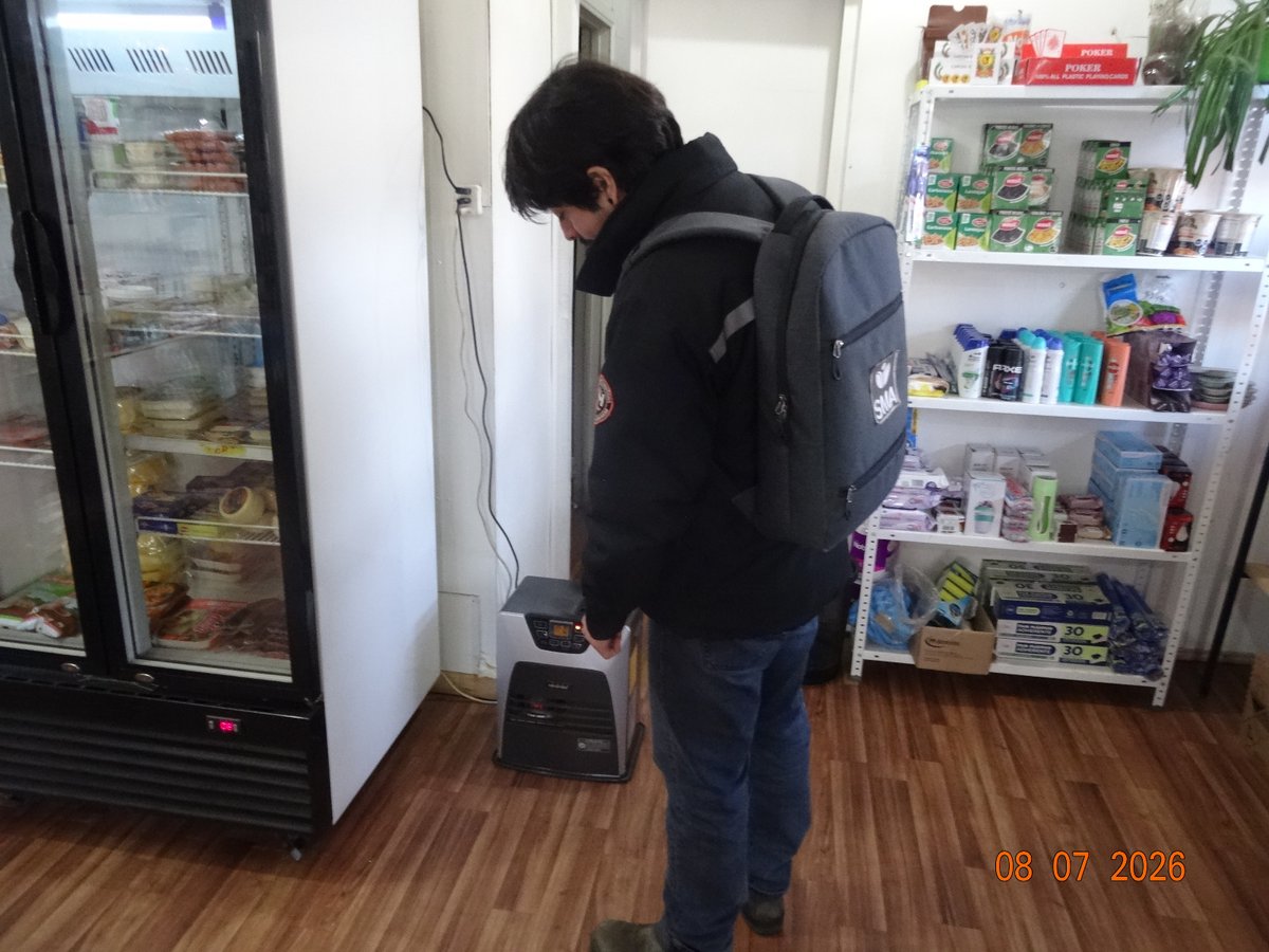SMA_CL's tweet photo. 🔎Ante los episodios de emergencia y preemergencia ambiental registrados en la zona sur del país, fiscalizadores de las oficinas regionales de la SMA realizaron inspecciones en terreno para verificar el cumplimiento de las medidas establecidas en los respectivos PDA. https://t.co/rnttnLIEOG