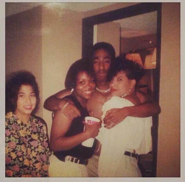 Bigdawg_Fly's tweet photo. Safe to say your girl’s favorite rapper was definitely Pac. 🤷🏾‍♂️ Bro had a PhD in charm.😮‍💨🔥 https://t.co/36RLUa3781