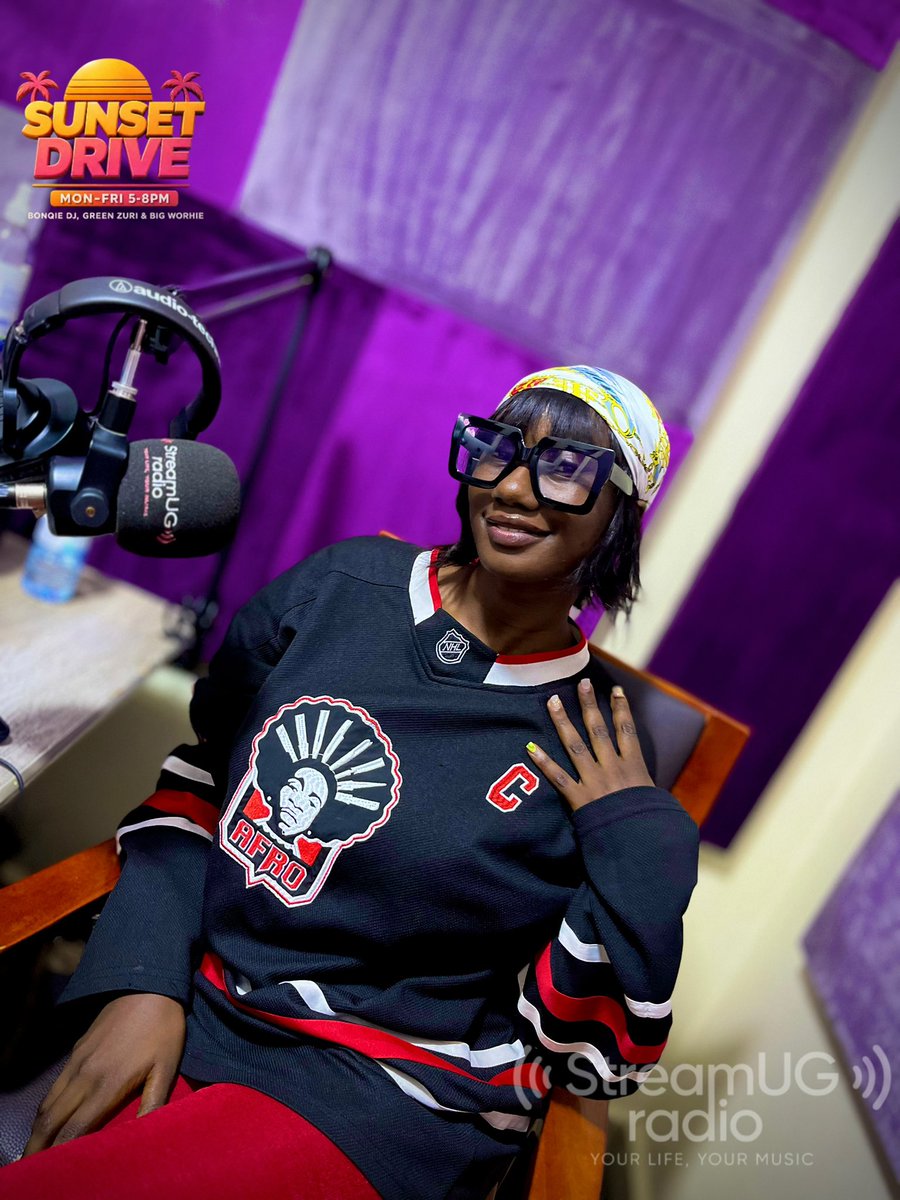 StreamUGRadio's tweet photo. 🔥 Golden skies. Good music. Great vibes. Your evening starts with Sunset Drive on StreamUG Radio!
    🎧  StreamUG Radio Live⁠ #Sunsetdrive #StreamUG @BonqieDj https://t.co/W4scXYjuWx