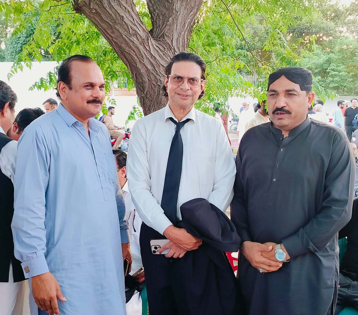 MajeedZaib2's tweet photo. محمد ارشد چوہان مرکزی سیکرٹری لیبر انصاف لیبر ونگ پاکستان اپنی پارٹی لیڈرشپ جناب سلمان اکرم راجہ صاحب جناب شوکت بسرا صاحب جناب نعیم حیدر پنجوتہ صاحب اور لیبر ونگ کے ساتھیوں جناب ڈاکٹر عارف ہانس صاحب جنرل سیکرٹری لیبر ونگ جنوبی پنجاب جناب رانا محمد اعظم صاحب صدر لیبر ونگ سندھ د https://t.co/grahsbk7d3