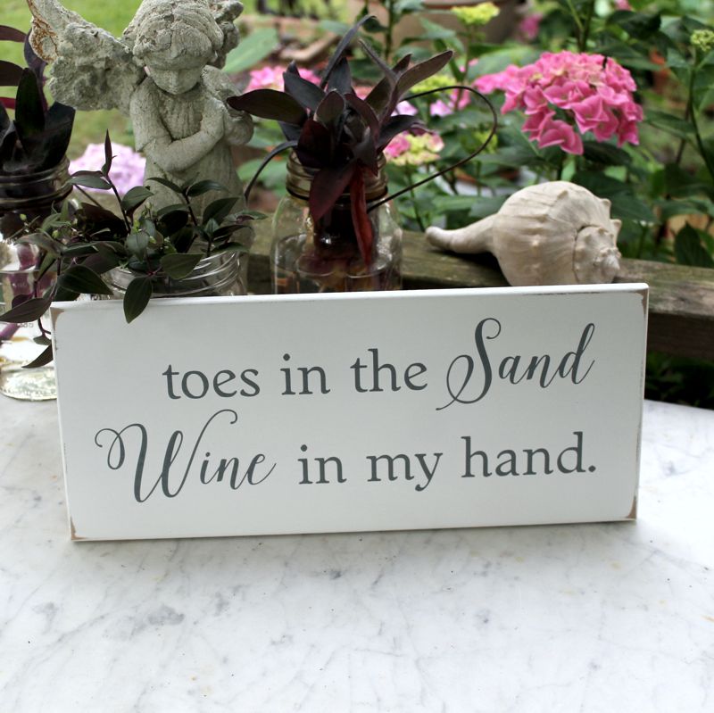 CountryWorkshp's tweet photo. Beach Sign, #Toes in the Sand #Wine in my Hand, Wine Sign, #BeachHouseSign #smilett23 https://t.co/xRuhXJHFxj via @Etsy https://t.co/X5LrPwmLYb