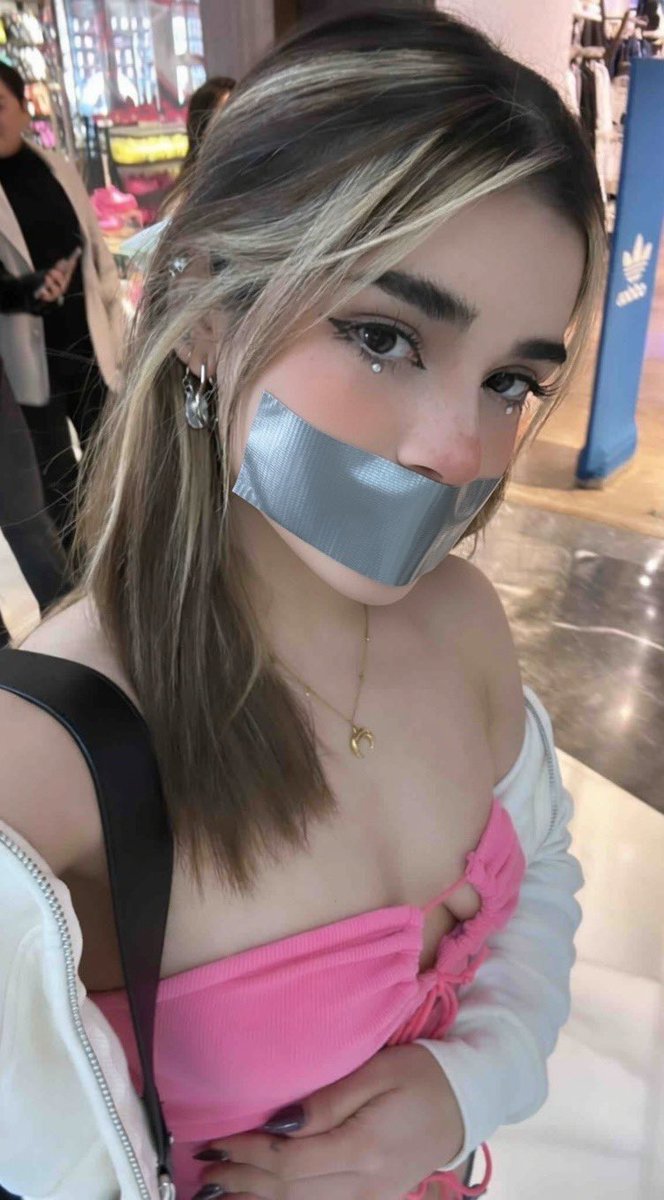 bondage67's tweet photo. Alana 😻😻 https://t.co/L9l8LQH9cj
