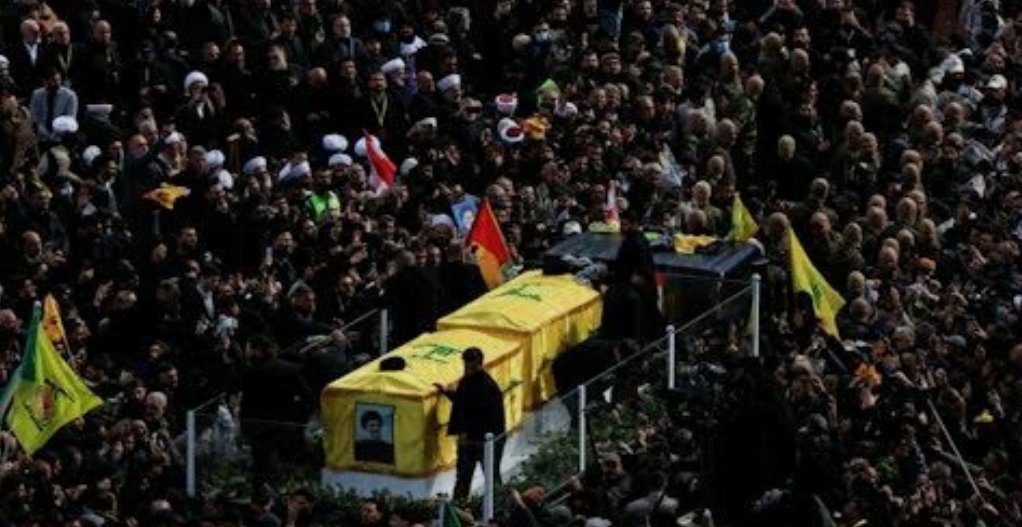 Kassem8010's tweet photo. «كان لا بدَّ أن يموتا قتلاً لتحيا هذه الأمة.»🖤 https://t.co/f7aMnRWGrI