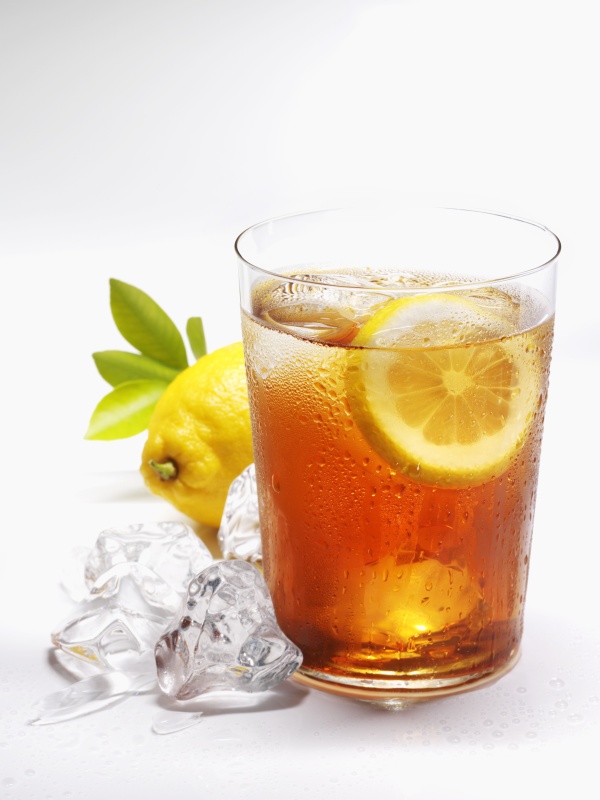 CesarSmithlcoi's tweet photo. Just made a honey lemon iced tea in 5 mins! Squeeze 1 lemon, add 1 tbsp honey, top with ice u0026 cold green tea – perfect for this hot weather https://t.co/EWZmn8BiSL