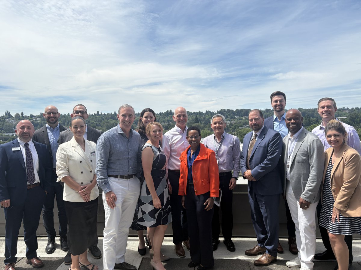 AmericasCUs's tweet photo. At an event for @RepAdamSmith, Washington #CreditUnions and @GoWestCUA discussed how lawmakers can help credit unions serve their members and provide safe, affordable financial services. #CUDifference https://t.co/l5QB6FOZzz