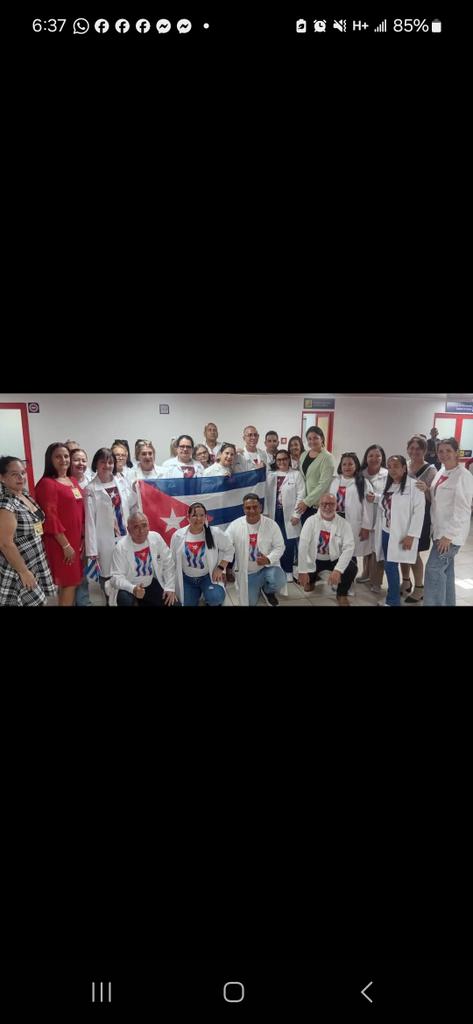 CaridadPoey's tweet photo. #Cuba 🇨🇺  recibe con orgullo a nuestros valerosos galenos que regresan de la misión en Guatemala.
Con el deber cumplido, ellos salvaron vidas, llevaron esperanza y demostraron que la solidaridad cubana no conoce fronteras. 
 batas blancas! ✨
#CubaPorLaVida https://t.co/4YVGfXxlbd