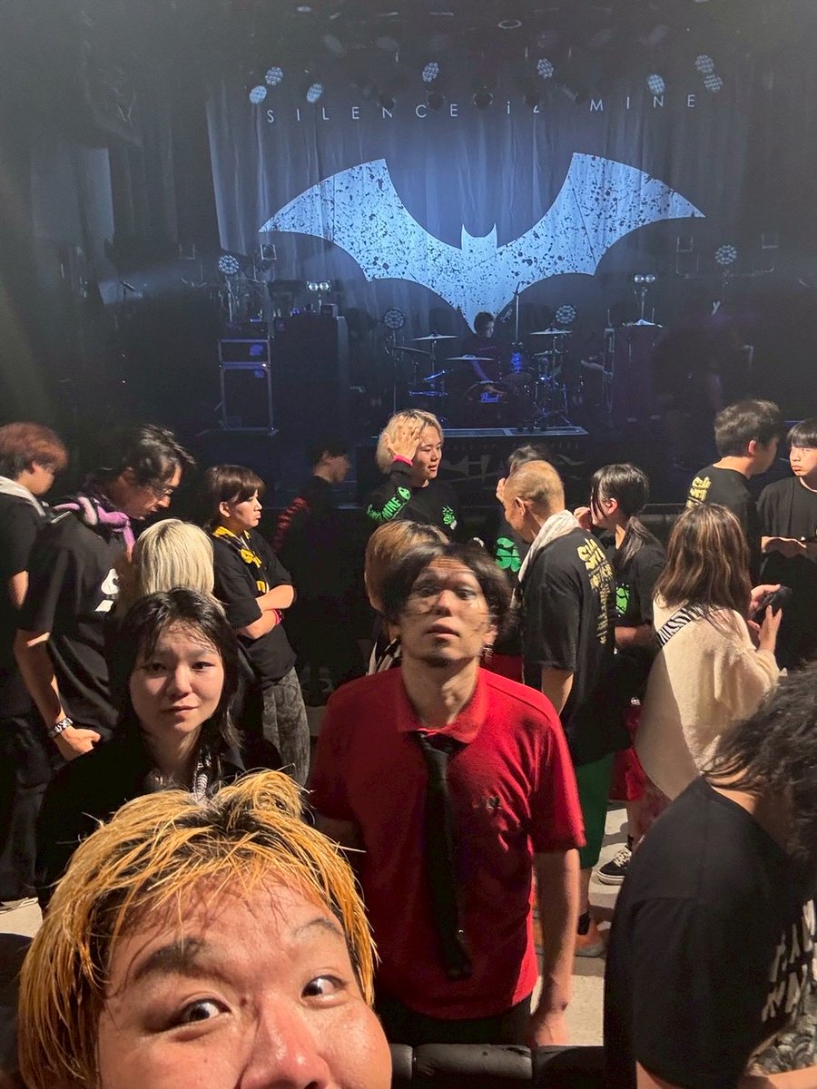showROCK0209's tweet photo. #THEEXPERiMENTTOUR2026
#SiM #SiM7th
参戦した方もお疲れ様でした😈
声掛けてくれた方もありがとうございました!
チケギリギリまで粘って良かったです! https://t.co/NEaeoEpeKe