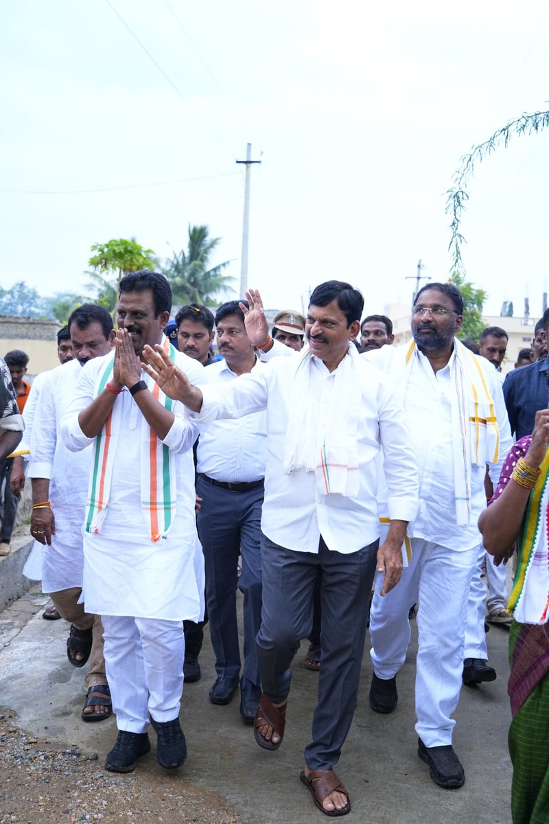 megmrmla's tweet photo. @INC_Ponguleti @Vakiti_srihari https://t.co/3kpXDQT4z7