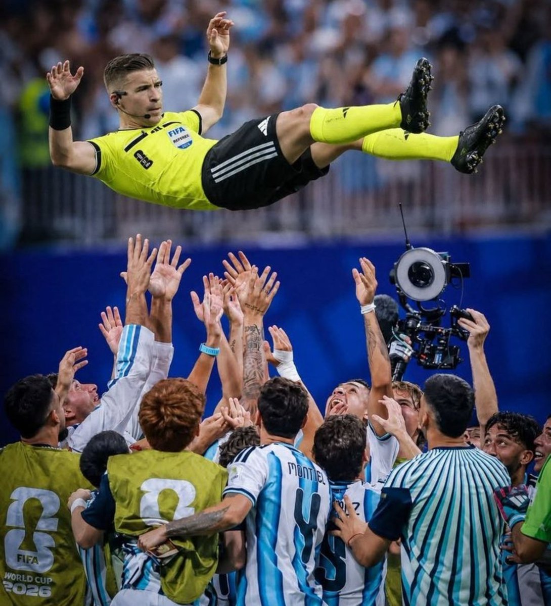 luisrobertorui2's tweet photo. @elchiringuitotv https://t.co/we7svOlm9A