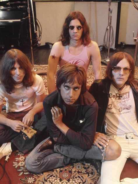 BreizhEric1967's tweet photo. The Stooges https://t.co/8hBqlNNvC9