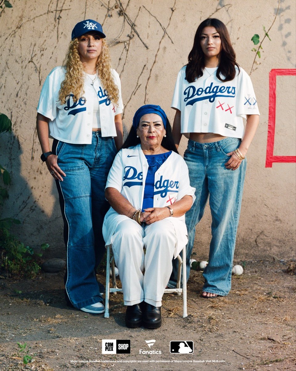 ModernNotoriety's tweet photo. KAWS x MLB for the Los Angeles Dodgers and New York Yankees ⚾️

🗓️ July 16-19 (Fanatics Fest)
🗓️ July 20 (Global) https://t.co/K2HBWpHLE7