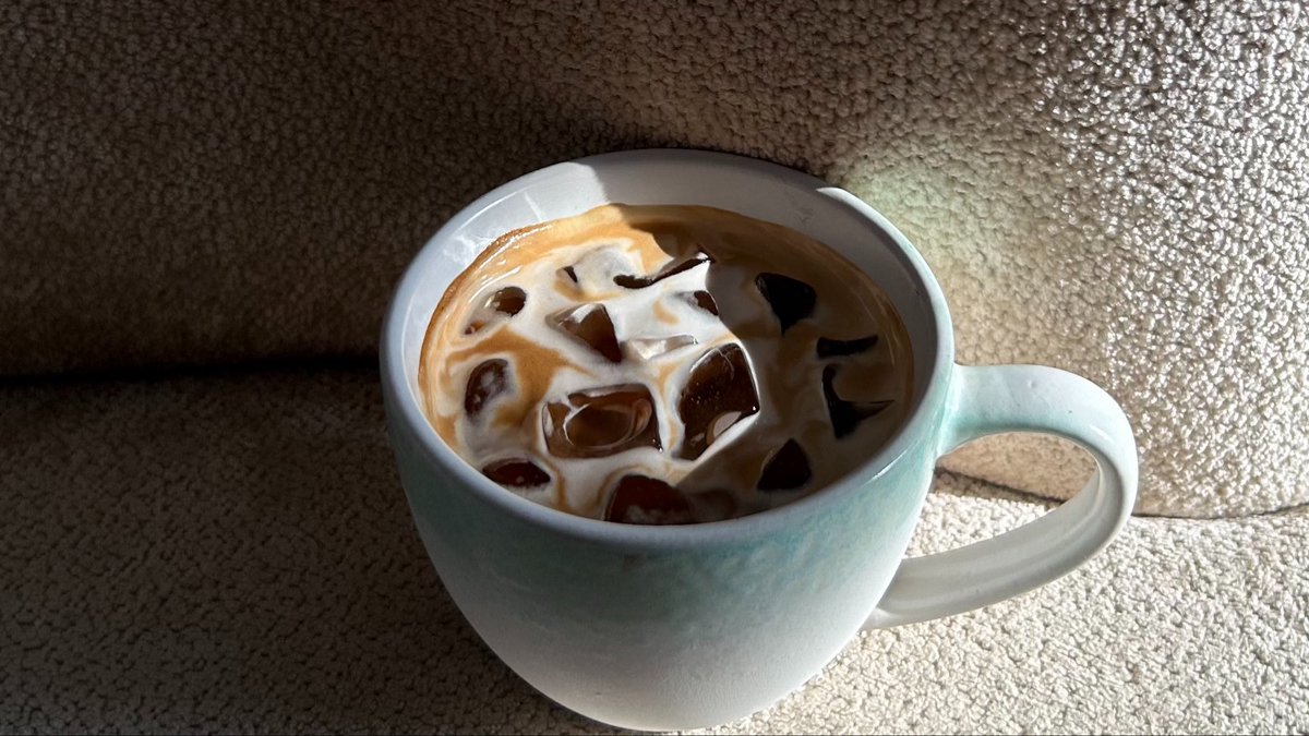 am7_d22's tweet photo. ––– ☕️✨
» الانزواء المطلوب. https://t.co/rObwdBRZVb