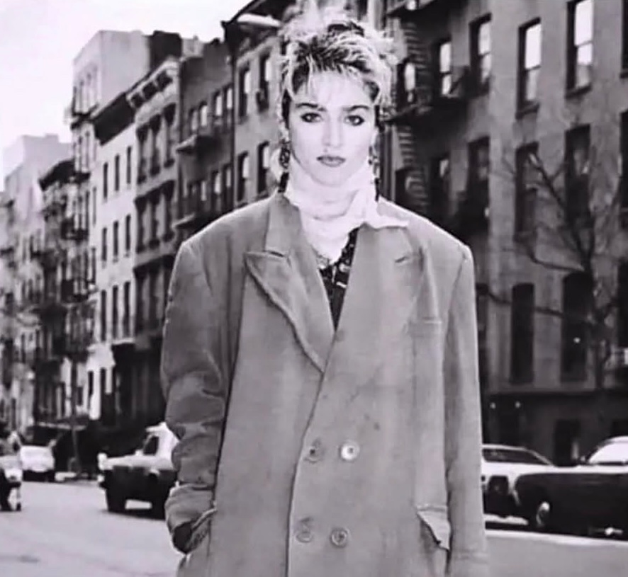 historyrock_'s tweet photo. Madonna when she first arrived in New York.

No YouTube, No Vine, No The Voice, No American Idol, No Disney.

Just $35 dollars and a dream. https://t.co/DdawgngEWn