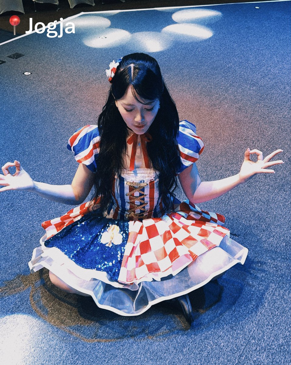 L_MarshaJKT48's tweet photo. Terimakasi yaa untuk semua usaha keras member, kakak2 staff dan tentunya kamu yang menyempatkan waktu untuk hadir! Truly an honor to be able to share this experience with all of you!

Thankyou Surabaya!
Thankyou Yogyakarta! https://t.co/exFWhlfMdm