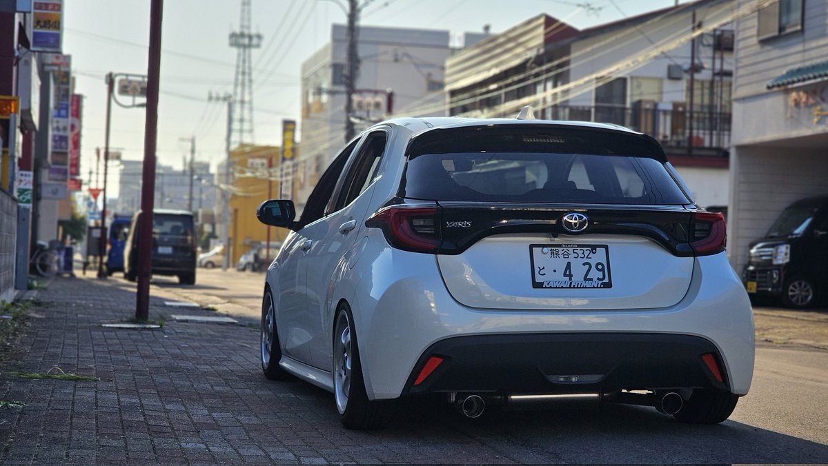 too_1026's tweet photo. センスなさすぎてヤリスを合法車高でかっこよくできる気がせん、どーしよ。 https://t.co/0bPN9RUz7e