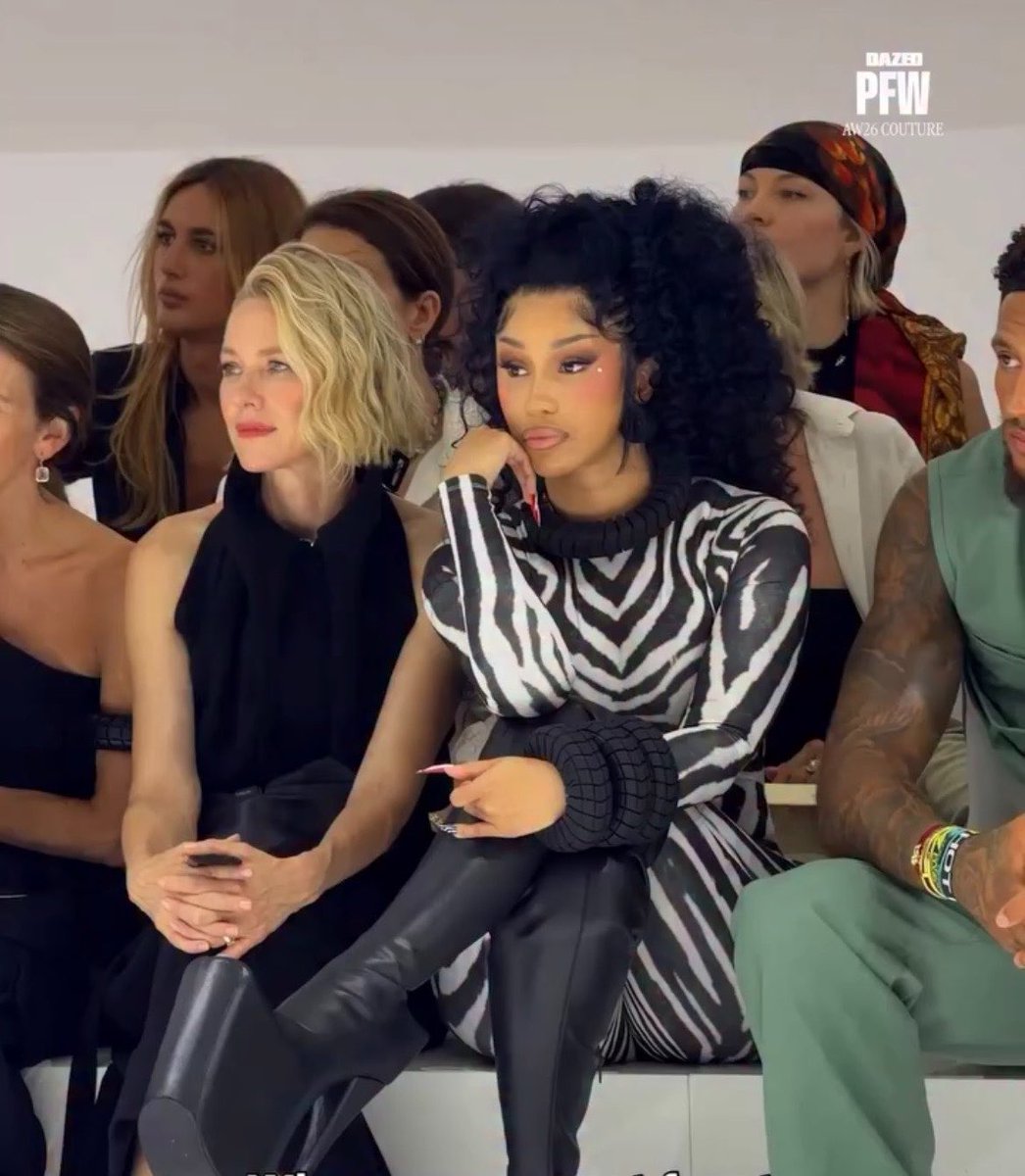BardisMedia's tweet photo. Cardi B front row at Jean Paul Gaultier’s fashion show.🖤 https://t.co/mRUzvrF8iY