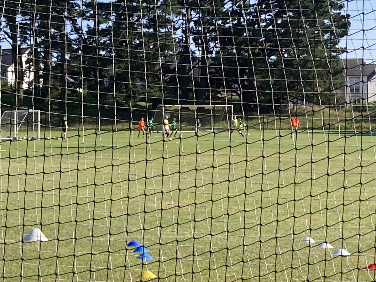 EJLFootball's tweet photo. First Argyle U14 training of the summer ☀️⚽️

Follow Ebonie’s football journey on 

TikTok ~ https://t.co/1NcIK0Tf71

Facebook ~ https://t.co/9GZTTUV2q3

Instagram ~ https://t.co/EbAXa7L1Qi https://t.co/CQgMEIbqiJ