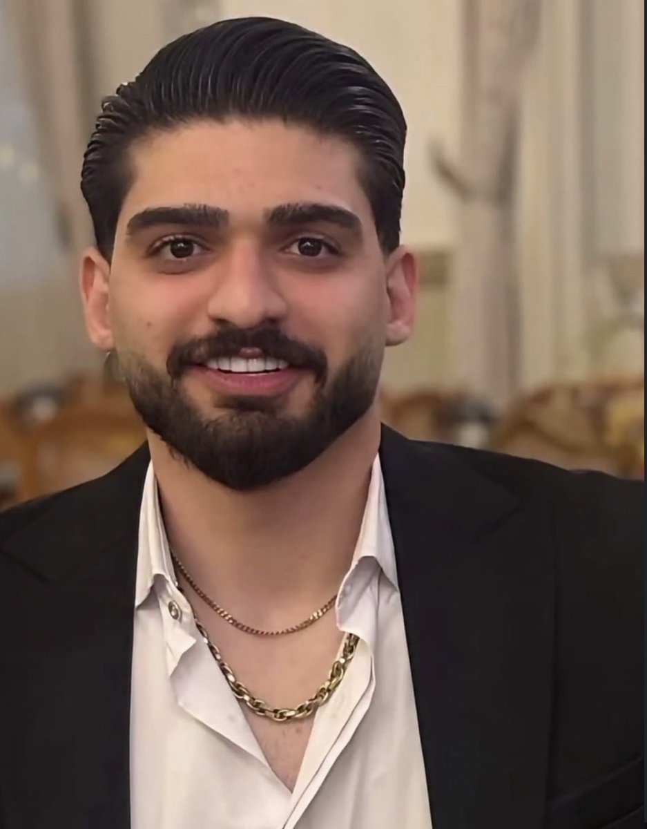 dil_wan7819's tweet photo. #رضا_انوری
۲۴ ساله/ تازه داماد
اصابت تیرجنگی به قلب..
۲۸ اسفند ۱۴۰۴ /ایست بازرسی اتوبان باقری
کارگری که جرمش «بازگشت به خانه» بود .. https://t.co/fa8N3Q1yCm